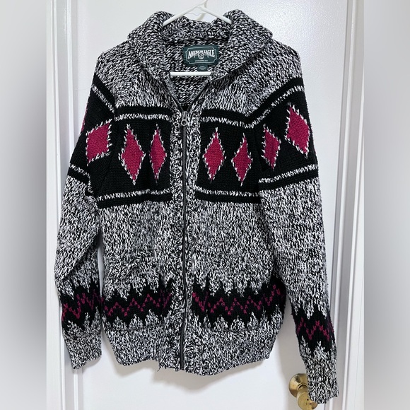 American Eagle Men’s Cardigan - Picture 4 of 5